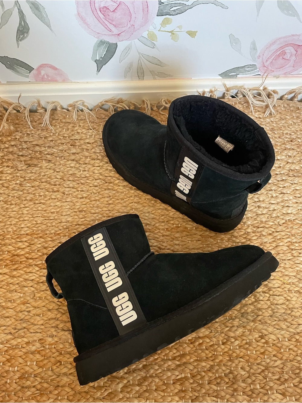 UGG Black Suede Short Ankle Boots Logo Strap Size 8